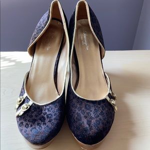 Brand New leopard print pump women’s size 10
